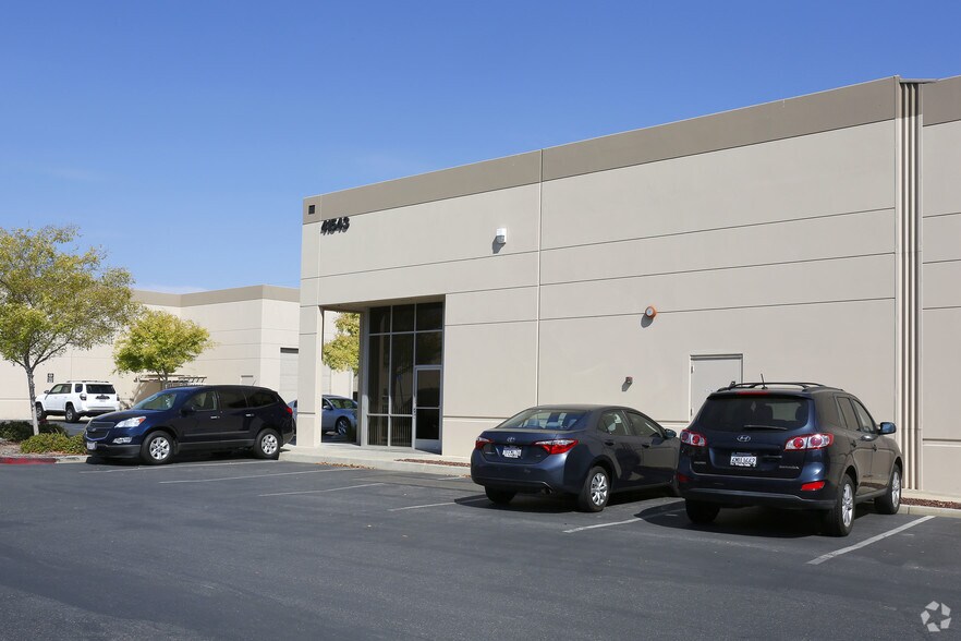 More Photos Of 41543 Cherry St, Murrieta Unknown For Lease