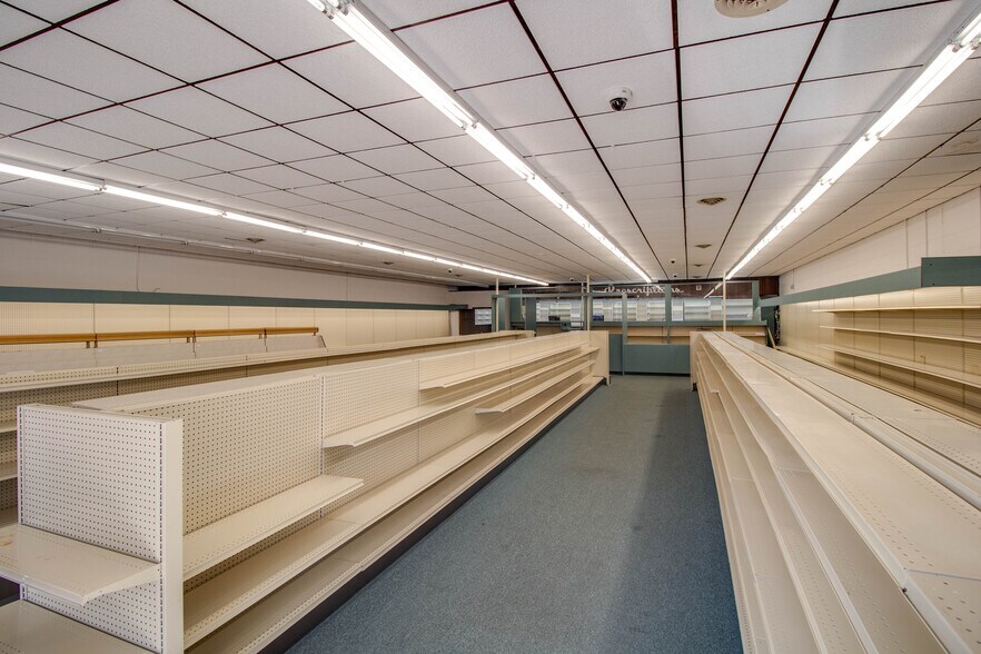 More Photos Of 219 N Main St, Marissa Specialty For Sale