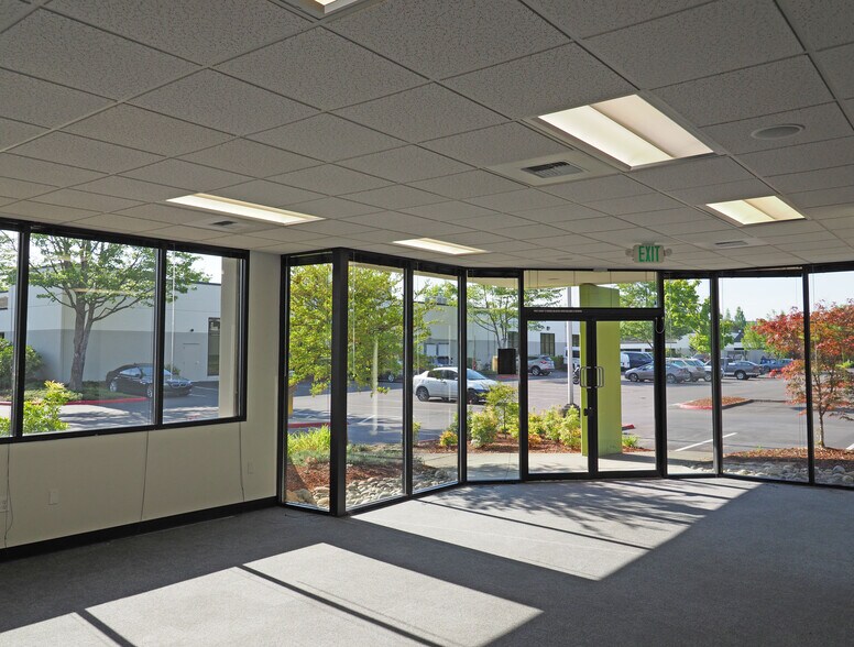 More Photos Of 1131 SW 7th St, Renton Office For Sale