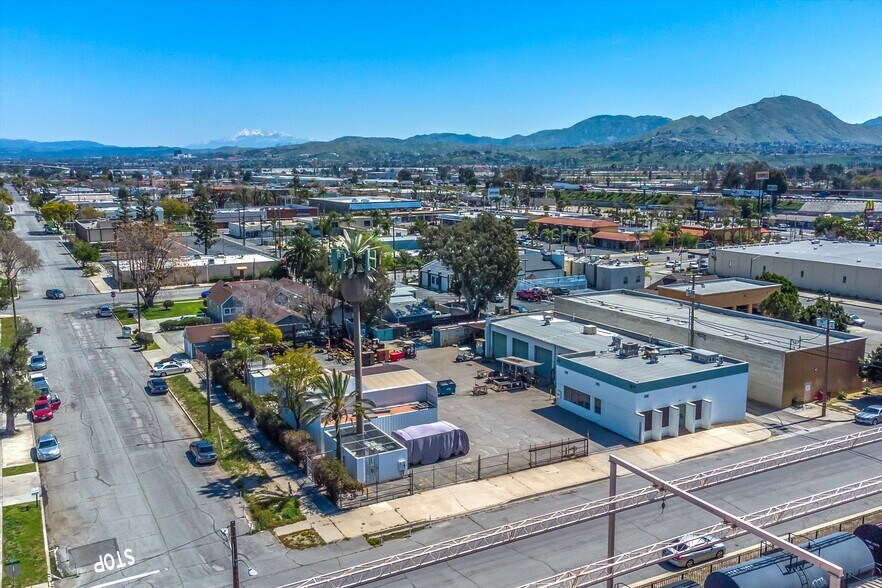 More Photos Of 358 N 6th St, Colton Warehouse For Sale