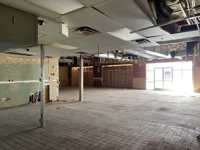 More Photos Of 4280-4302 E Indian School Rd, Phoenix Unknown For Lease