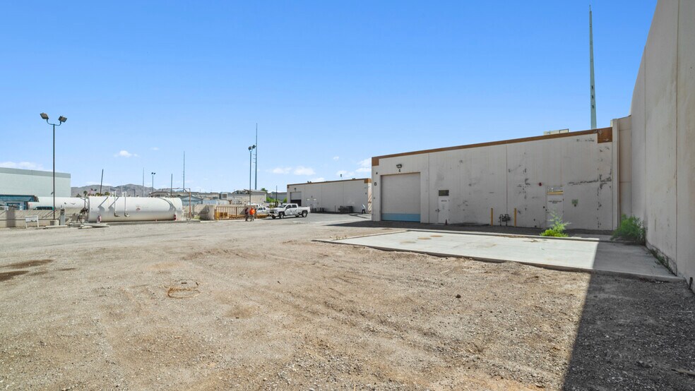 More Photos Of 4615 N Lamb Blvd, Las Vegas Light Manufacturing For Lease