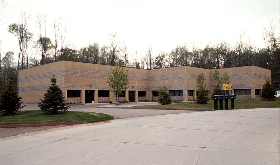 More Photos Of 47677-47695 Avante Dr, Wixom Warehouse For Lease