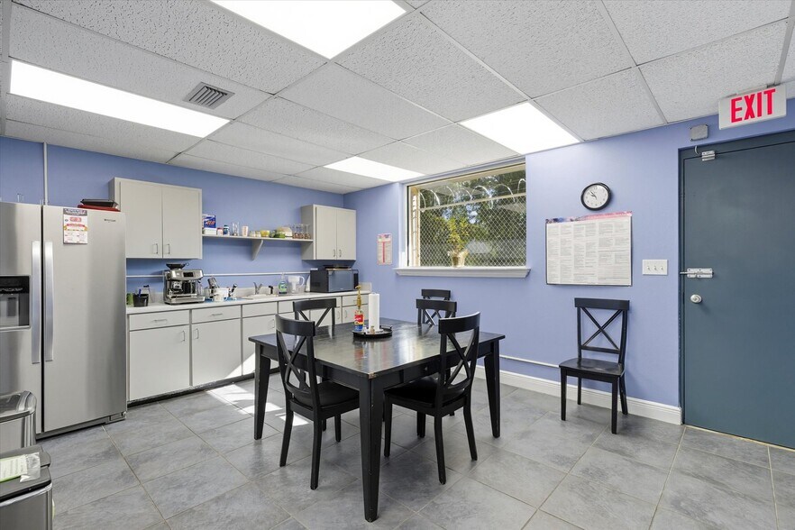 More Photos Of 1816 Old St Augustine Rd, Tallahassee Office For Sale