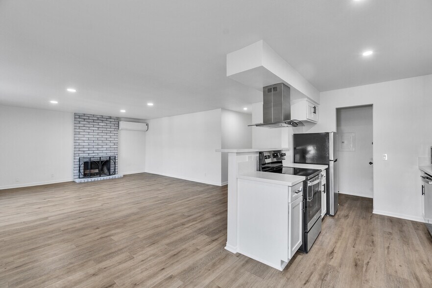 More Photos Of 625 Orizaba Ave, Long Beach Apartments For Sale