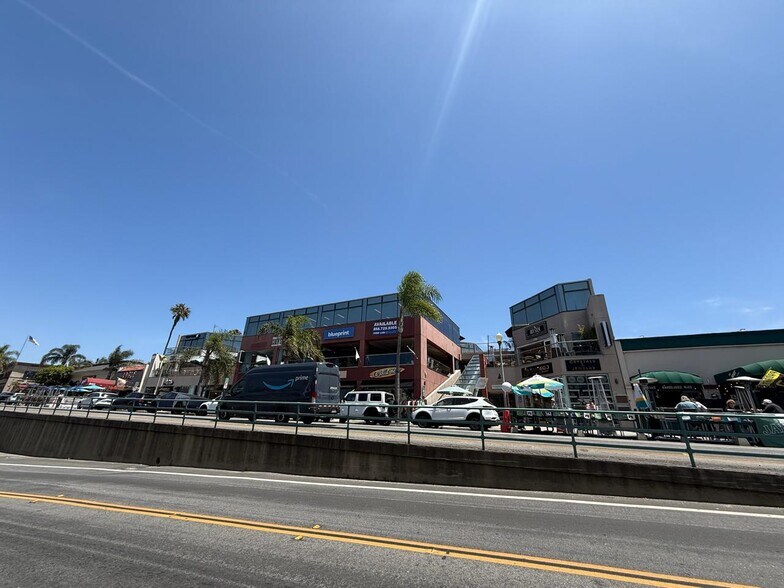 More Photos Of 1025 Prospect St, La Jolla General Retail For Lease