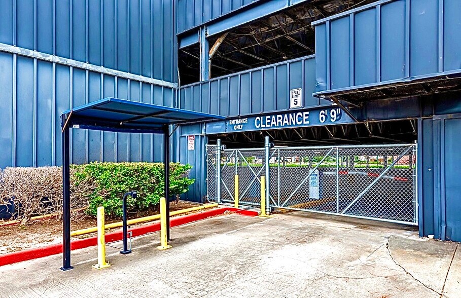 More Photos Of 616 FM 1960 Rd W, Houston Office For Sale