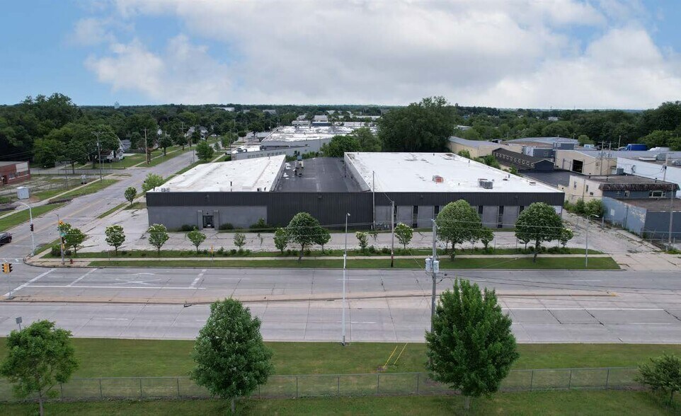 More Photos Of 6770 N 43rd St, Milwaukee Manufacturing For Sale