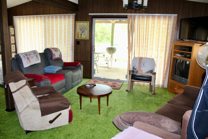 More Photos Of 29668 Farm Road 1268, Golden Land For Sale