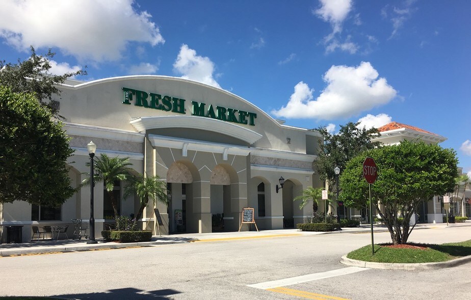 More Photos Of 10600-10690 Forest Hill Blvd, Wellington General Retail For Lease