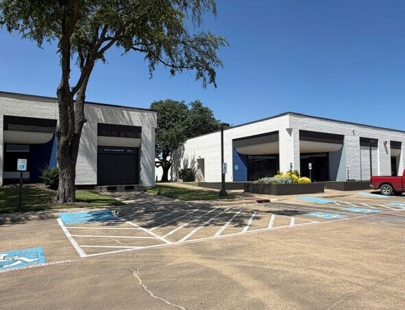 More Photos Of 1220 E Campbell Rd E, Richardson Unknown For Lease