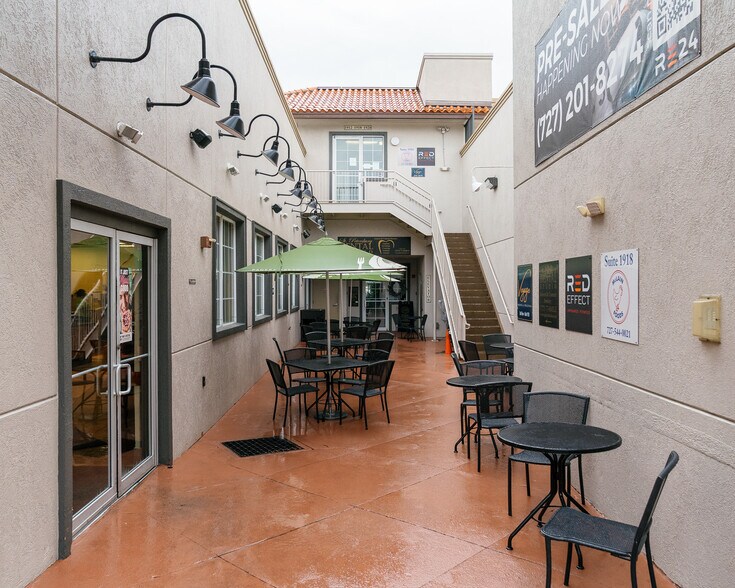 More Photos Of 1914 4th St N, Saint Petersburg Storefront Retail Office For Lease