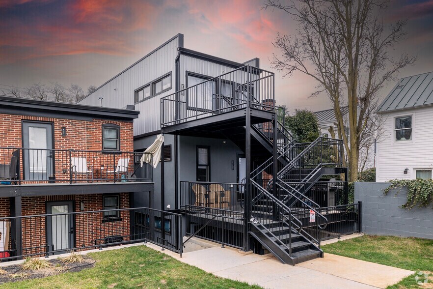 More Photos Of 127 S Braddock St, Winchester Office For Lease