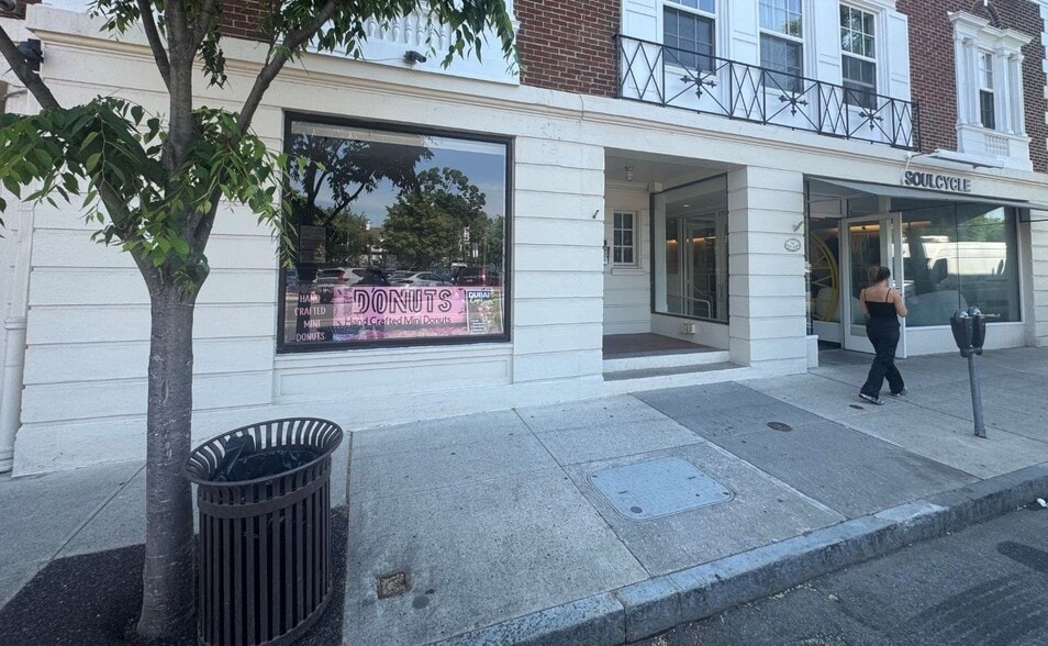 More Photos Of 94-112 Kraft Ave, Bronxville Office For Lease