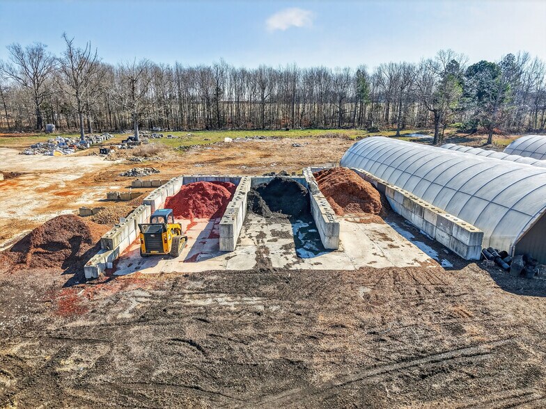 More Photos Of 2668 Huntsville Hwy, Fayetteville General Retail For Sale