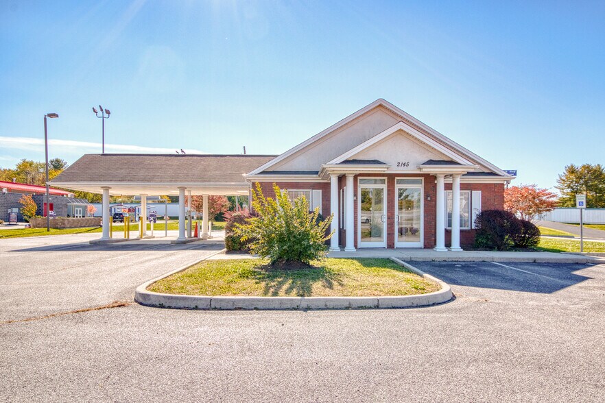 More Photos Of 2145 Roanoke St SE, Christiansburg Bank For Sale