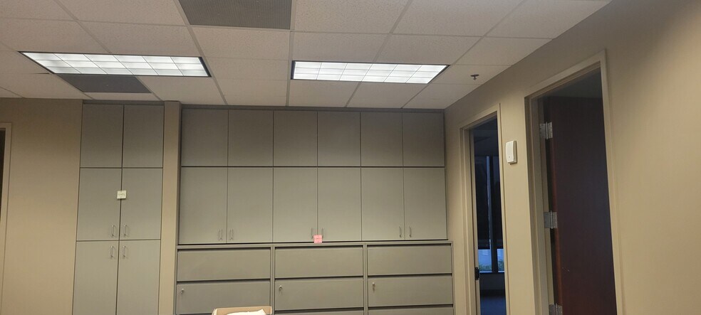 More Photos Of 6075 Poplar Ave, Memphis Coworking Space
