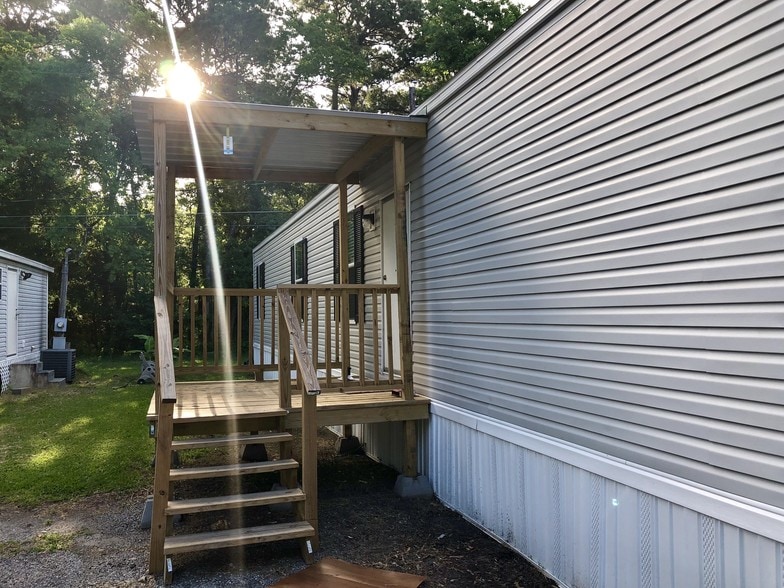 More Photos Of 3510 Fox Dr, Baytown Manufactured Housing Mobile Home Park For Sale