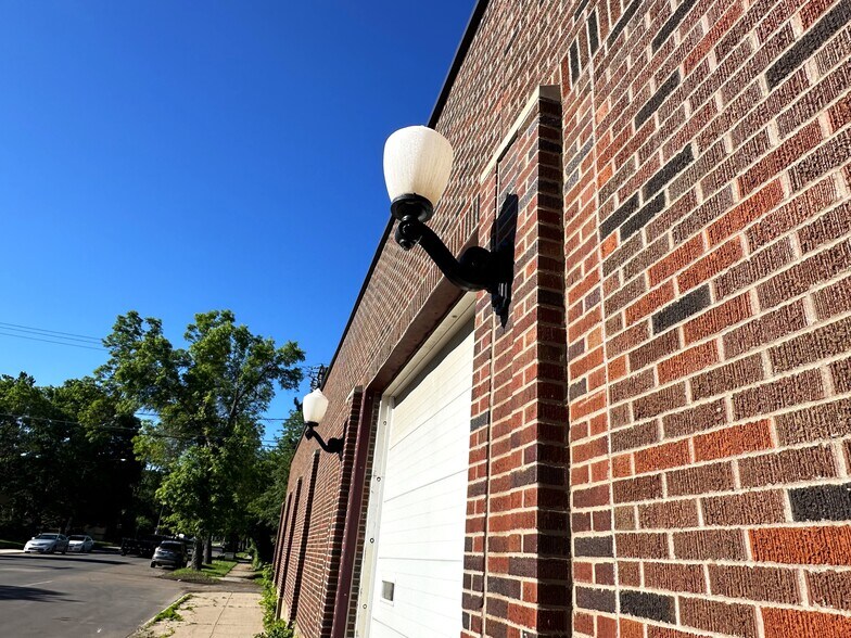 More Photos Of 620 E Howard St, Hibbing Parking Garage For Sale