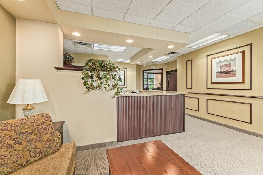 More Photos Of 2033 E Warner Rd, Tempe Office For Sale