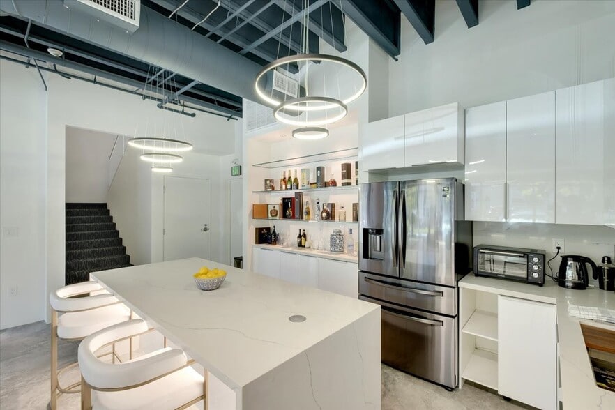 More Photos Of 28502 Constellation Rd, Valencia Warehouse For Sale