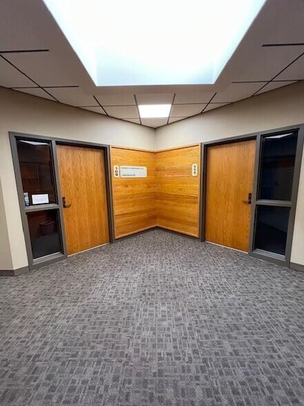 More Photos Of 1521 Northway Dr, Saint Cloud Medical For Sale