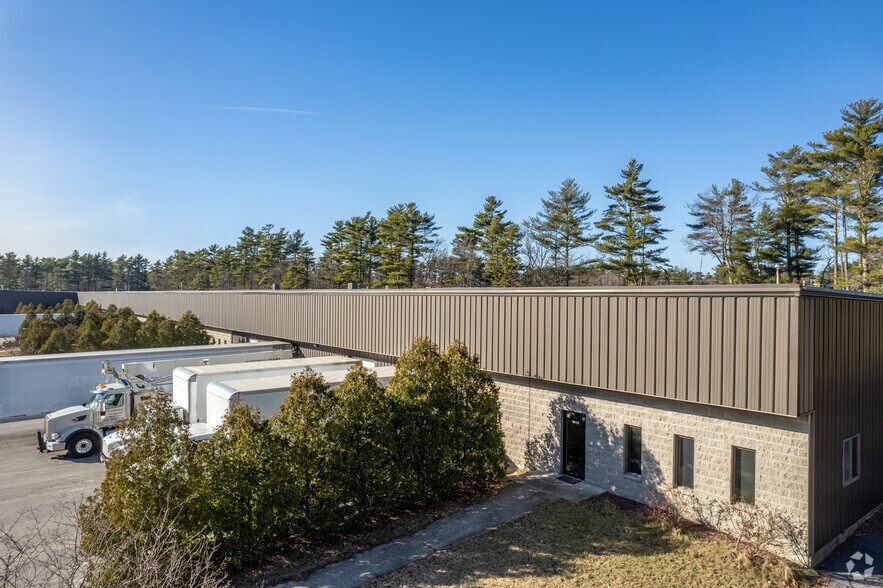 More Photos Of 20 Patterson Brook Rd, West Wareham Warehouse For Lease