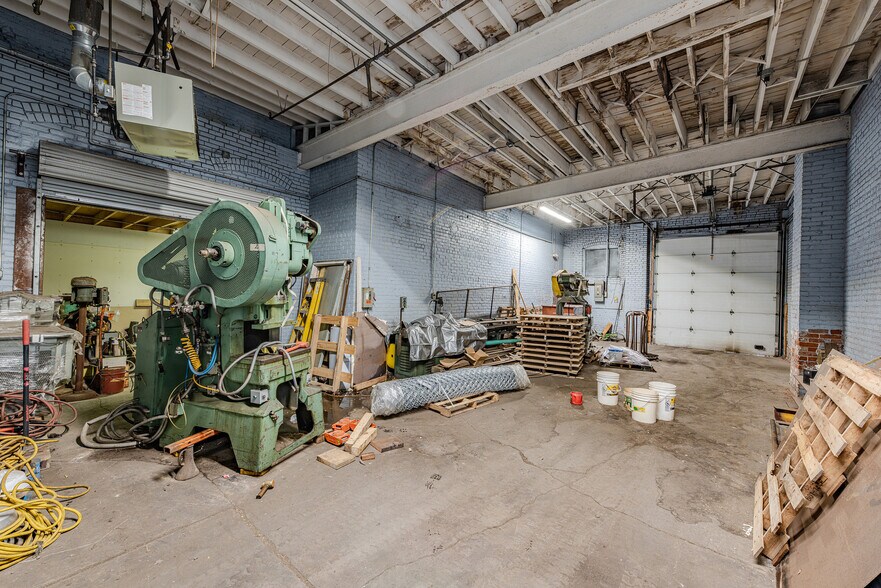 More Photos Of 3155 W 33rd St, Cleveland Warehouse For Sale