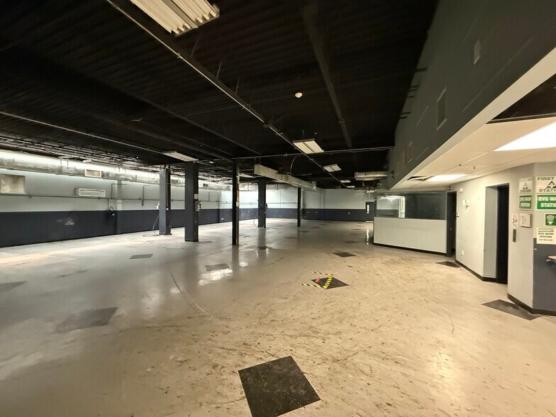 More Photos Of 500 Corporate Dr, Mahwah Light Manufacturing For Lease