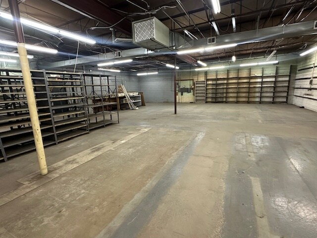 More Photos Of 14333-14347 Fenkell St, Detroit Freestanding For Lease