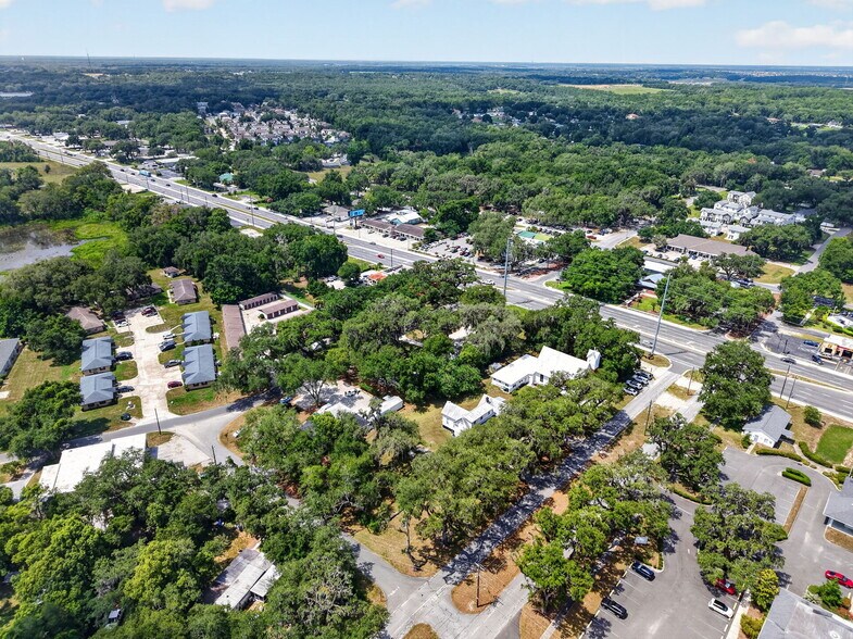 More Photos Of 112 W McClendon St, Lady Lake Office For Sale
