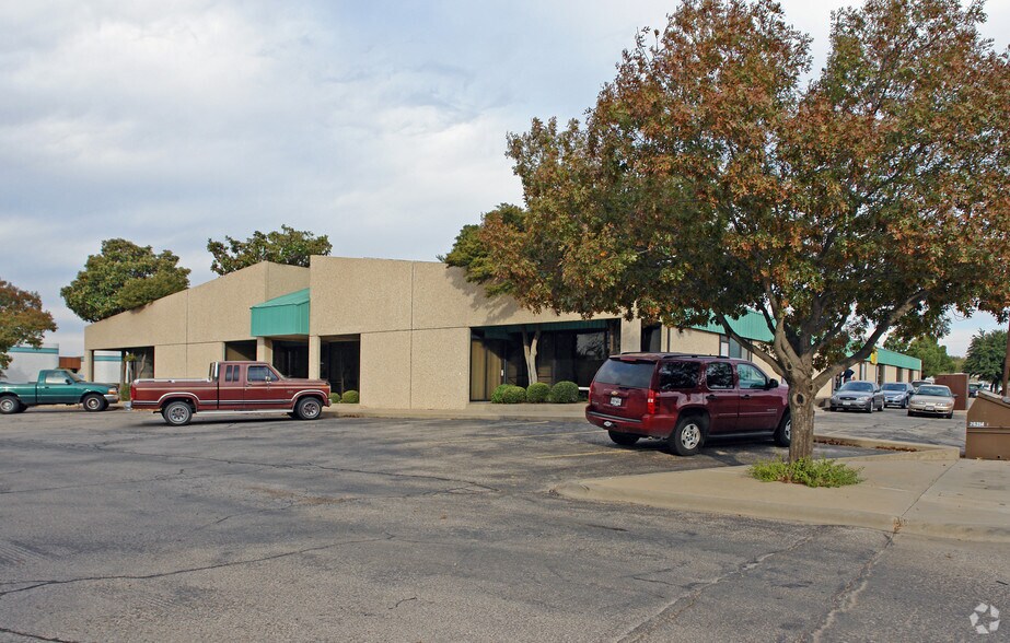 More Photos Of 850 Tower Dr, Odessa Medical For Lease