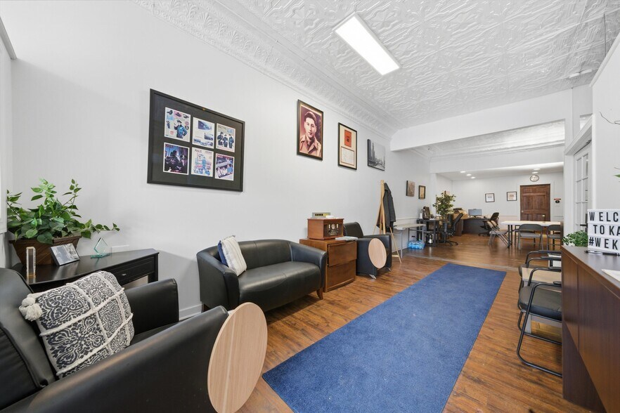 More Photos Of 2447 N Ashland Ave, Chicago Storefront Retail Residential For Lease