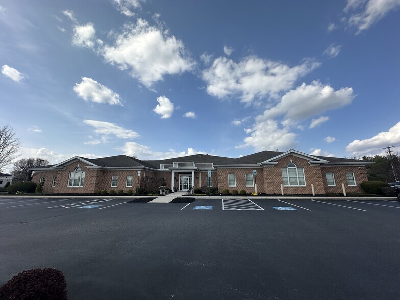 More Photos Of 5 Tyler Ct, Carlisle Medical For Sale