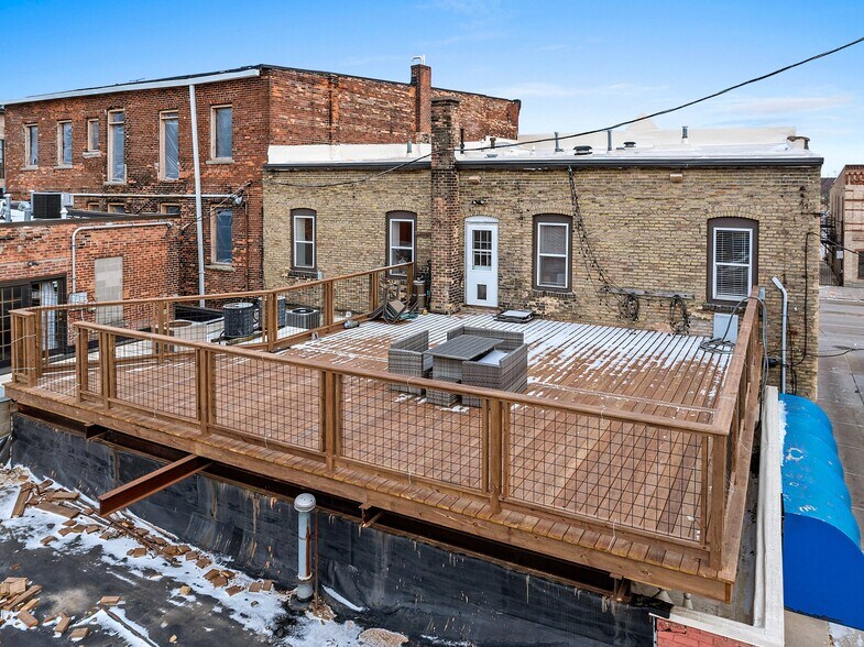 More Photos Of 408 Dousman St, Green Bay Storefront Retail Residential For Sale