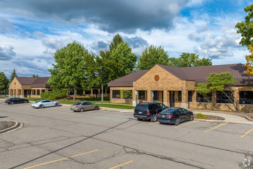 More Photos Of 5111 Auto Club Dr, Dearborn Office For Sale