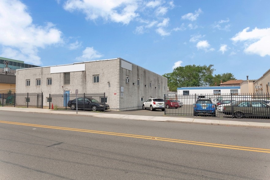More Photos Of 322 Belleville Tpke, North Arlington Office For Sale