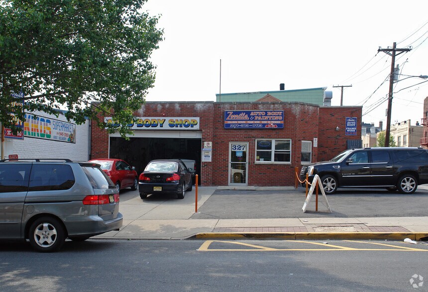 Primary Photo Of 327 Anderson Ave, Fairview Auto Repair For Sale