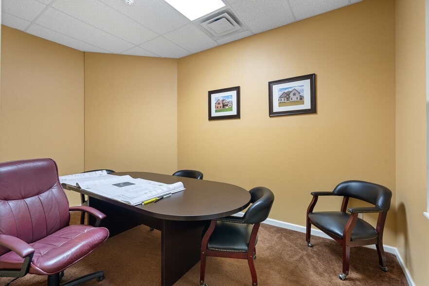 More Photos Of 6978 Lebanon Rd, Mount Juliet Showroom For Lease