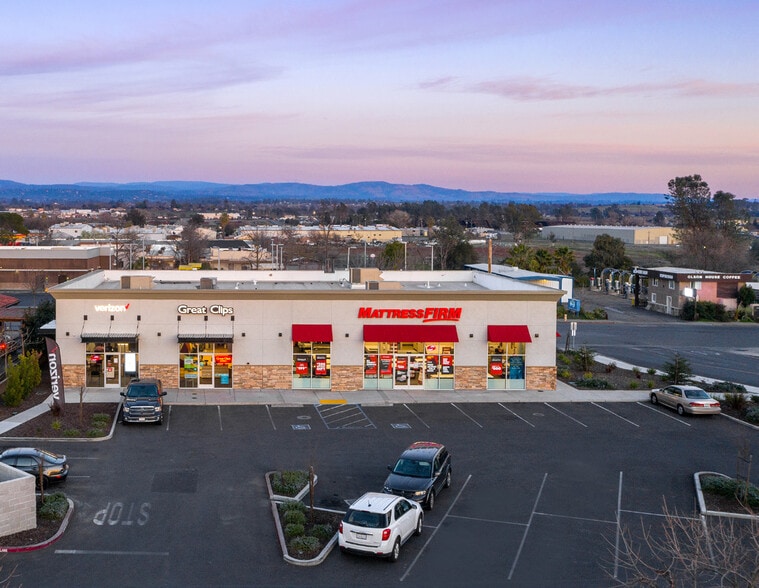More Photos Of 375 Oro Dam Blvd E, Oroville Freestanding For Sale