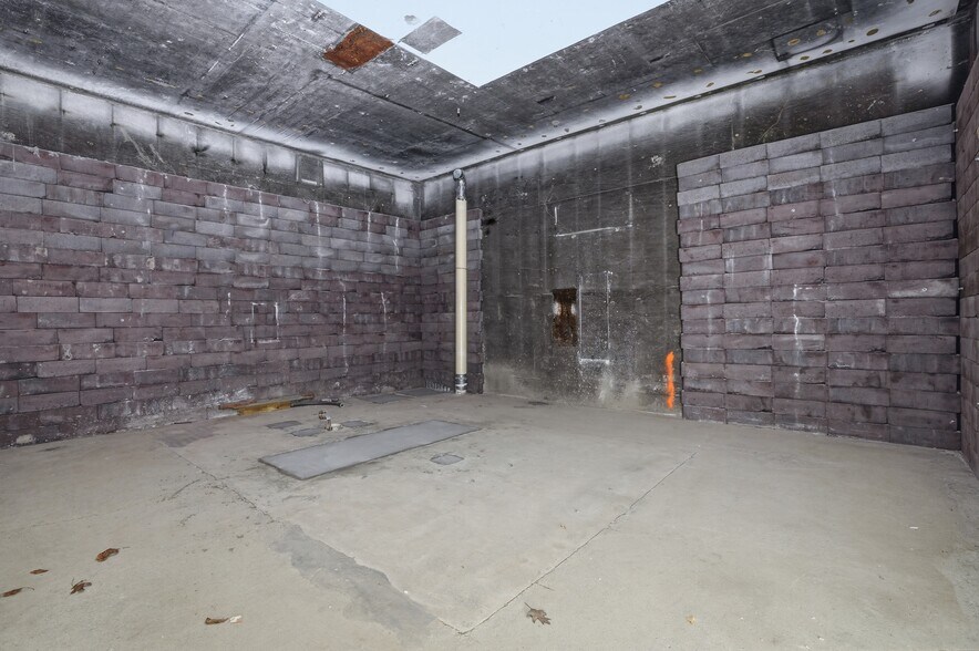 More Photos Of 113 Pocono Dr, Milford Office For Sale