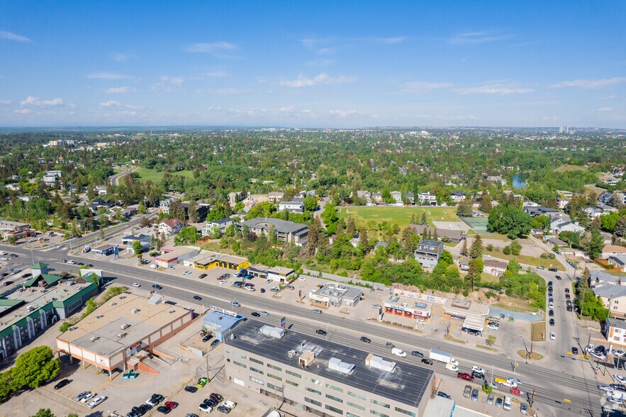 More Photos Of 124 42nd Ave SW, Calgary Medical For Lease