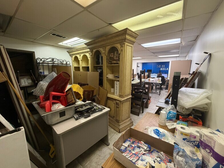 More Photos Of 2601 Lexington St, Kenner Warehouse For Sale