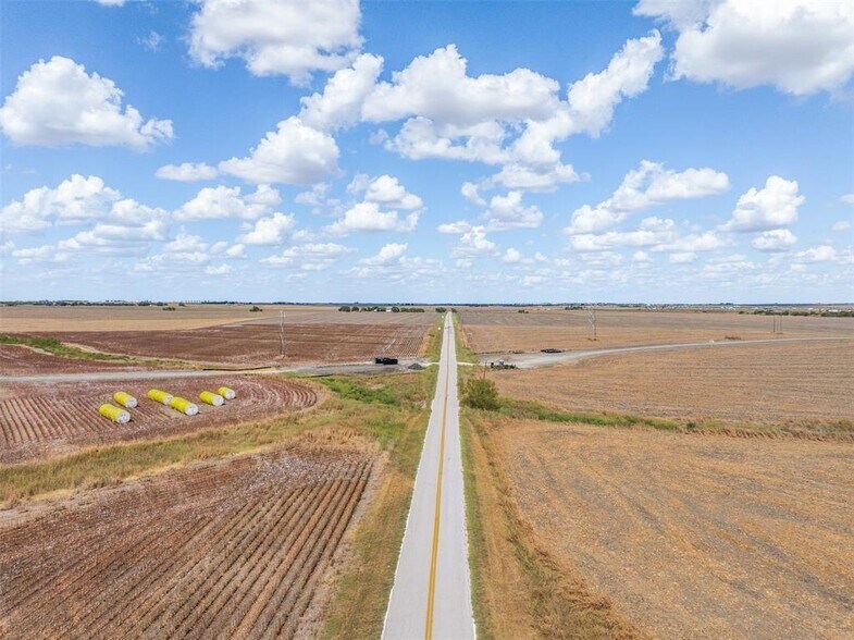 More Photos Of 000 Wells Lane, Manor Land For Sale