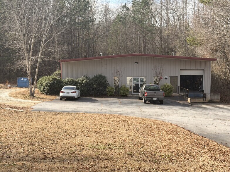 More Photos Of 514 Concord Industrial Dr, Seneca Flex For Sale