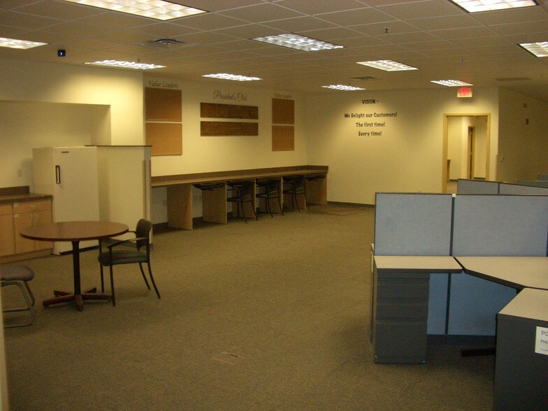 More Photos Of 5000 Woodward Dr, Stevens Point Manufacturing For Lease