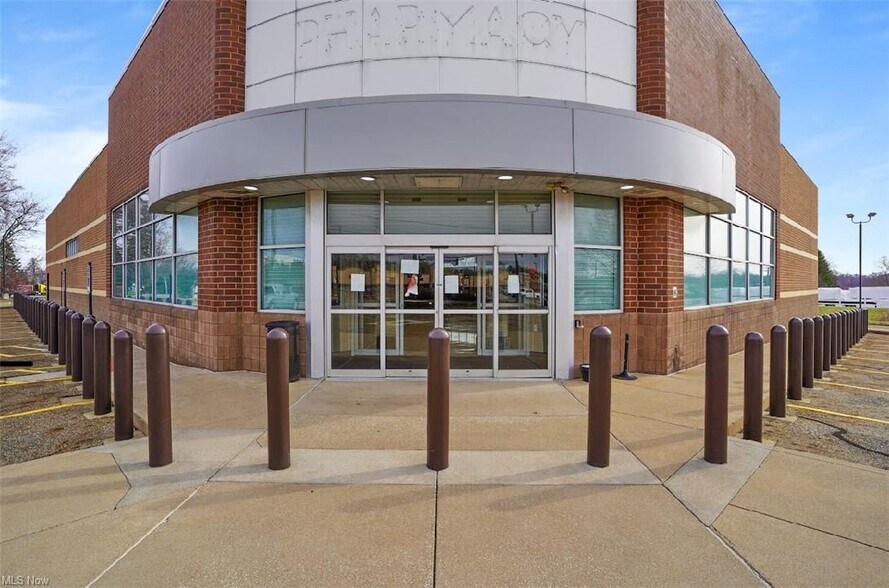 More Photos Of 7800 Cleveland Ave NW, North Canton Drugstore For Sale