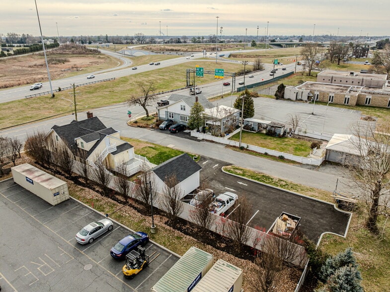 More Photos Of 2101 N Dupont Hwy, New Castle Freestanding For Sale