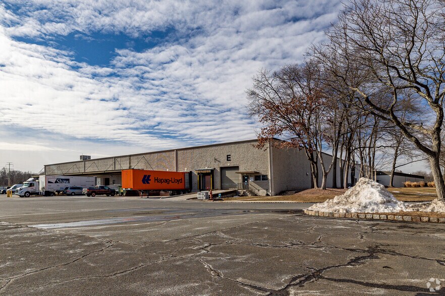 More Photos Of 1 Apollo Dr, Whippany Warehouse For Lease