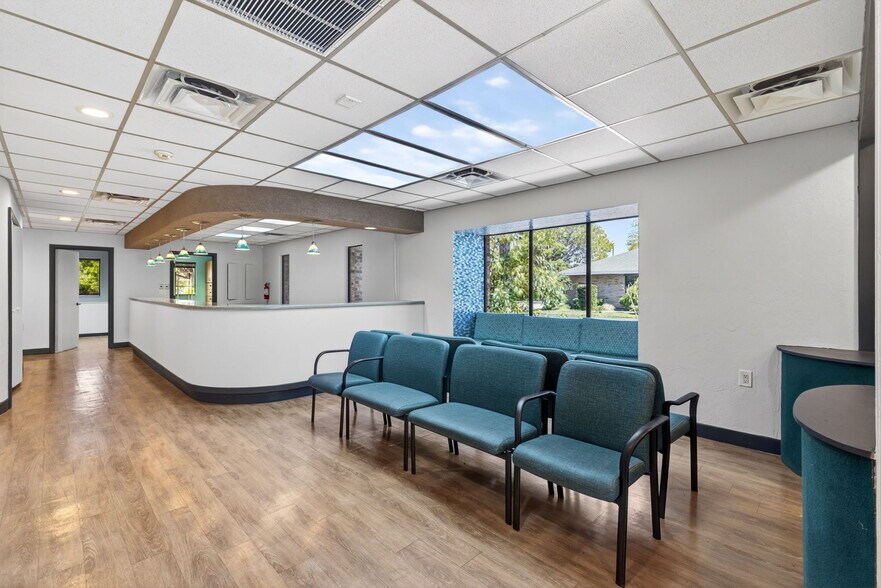 More Photos Of 45 Barkley Cir, Fort Myers Medical For Lease